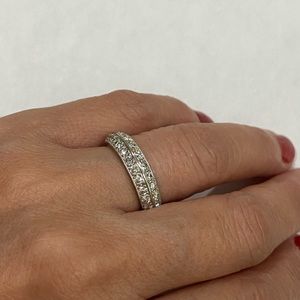 Diamond wedding band